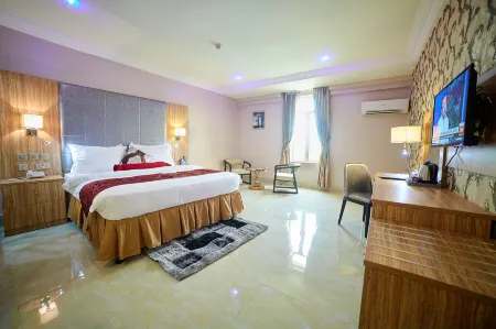 Corinthia Villa Hotel