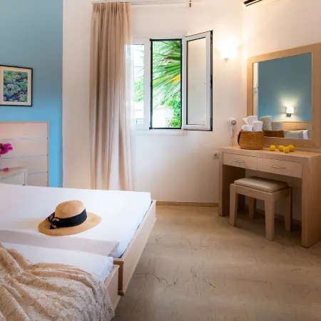 Melissa Apartments, Studios & Suites