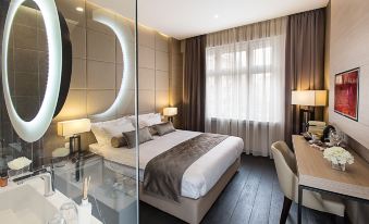 Dominic Smart & Luxury Suites - Republic Square