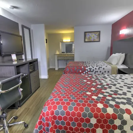 Econo Lodge Airport