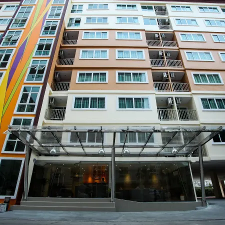 Patt Serviced Apartments Отели рядом с достопримечательностью «Замок Амата»
