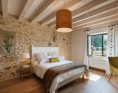 Le Champ Bagnolet Отели в г. Над