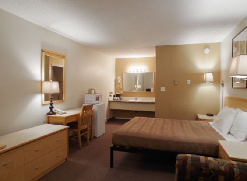 Canadas Best Value Inn and Suites Fernie