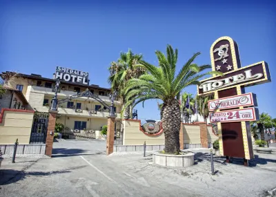 Hotel Smeraldo Hotel in zona Villa comunale di Qualiano