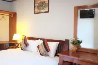 Paradise Riverview Resort Hotels near Don Det