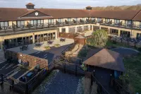 Hampshire Court Hotel & Spa Hotels near Basingstoke Railway Station