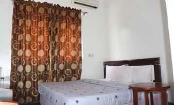 Crystalem Luxury Hotel