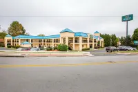 Quality Inn Near Six Flags Douglasville Отели в г. Дугласвилл