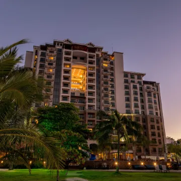 Crocs Resort & Casino