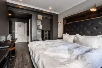 Vintage Hotel