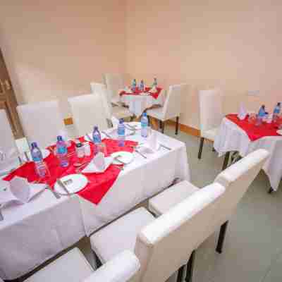 Sunshine Hotel Tengecha Dining/Meeting Rooms