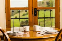 Panorama Cottages Hotels in Llangollen