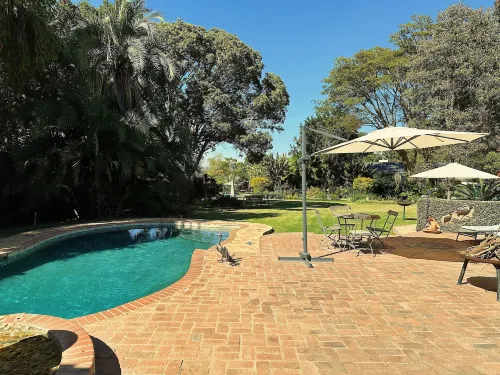 Malcolm Lodge - piscina