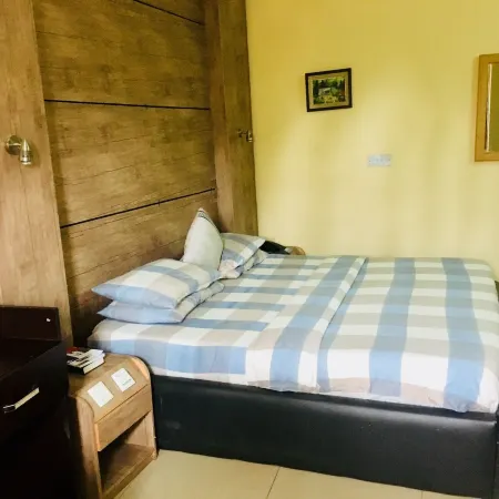 Mignonette Hotel & Suites
