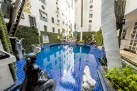 European Life Style Executive Suites - Pool