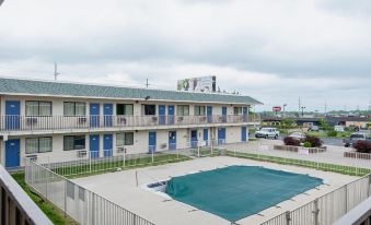 Motel 6 Kansas City, MO - Airport