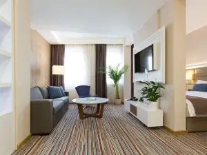 Hotel TESLA - Smart Stay Garni