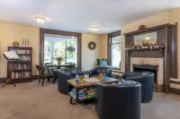 Old Stagecoach Inn Hotels in Duxbury