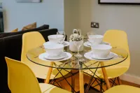 The Garden Apartment - Parking, Netflix , Wi-Fi & Beaches