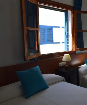 Hostales Juan de Austria I & II - Homestays