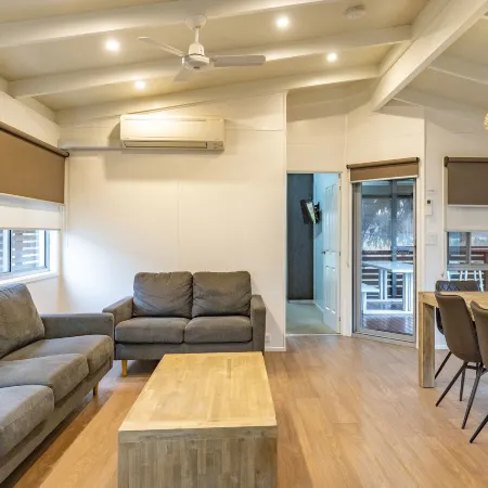 Nrma Warrnambool Riverside Holiday Park