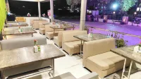 Hotel Yog Palace Newly Renovated - พร้อมอาหารเช้า