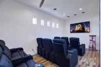 Villa Toscana by AvantStay Palatial Villa with Spa Pool Theater Game Room Permit4769