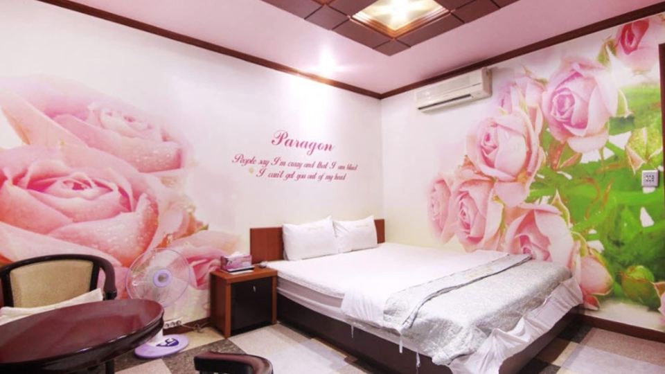 Paragon Motel