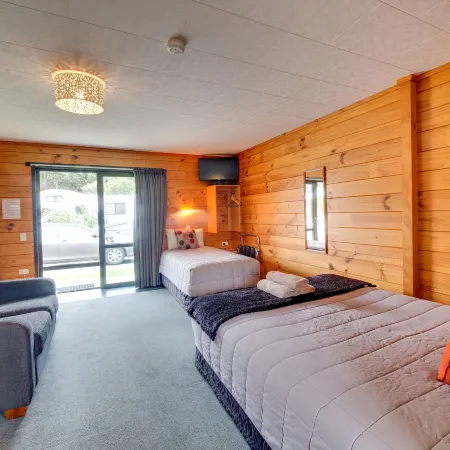 Wellington Top 10 Holiday Park