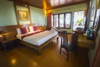 Rocky Point Resort Hotel a Distretto di Thap Sakae