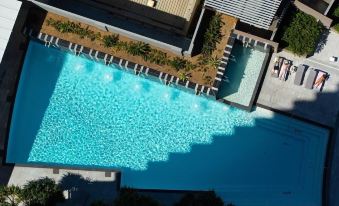 Circle on Cavill - Private Apartments - Apartment Stay