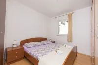 Apartments Mira