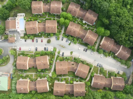 Garden & City Lyon - Lissieu Отели в г. Шазе-д'Азерг