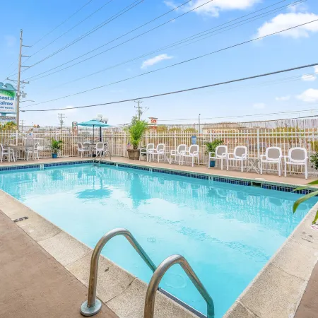 Coastal Palms Inn and Suites