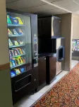 Super 8 by Wyndham Story City - parking
