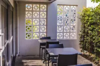No. 9 Hotel