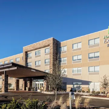 Holiday Inn Express & Suites WILMINGTON WEST - MEDICAL PARK by IHG