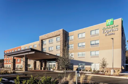 Holiday Inn Express & Suites WILMINGTON WEST - MEDICAL PARK by IHG