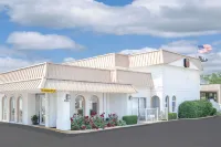Super 8 by Wyndham Morton Grove/Chicago Hotels in Cook County
