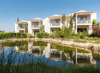 Vale da Lapa Village Resort Hotels near A Boneca
