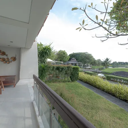 Summit Windmill Golf Suite Hotel at Suvarnabhumi