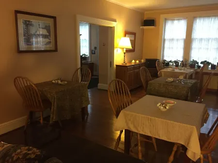 Red Lion Bed & Breakfast Отели в г. Далластаун