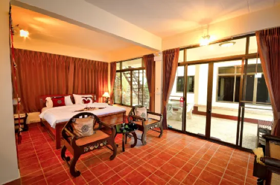 Avila Resort Pattaya Отели рядом с достопримечательностью «Плавучий рынок в Паттайе»