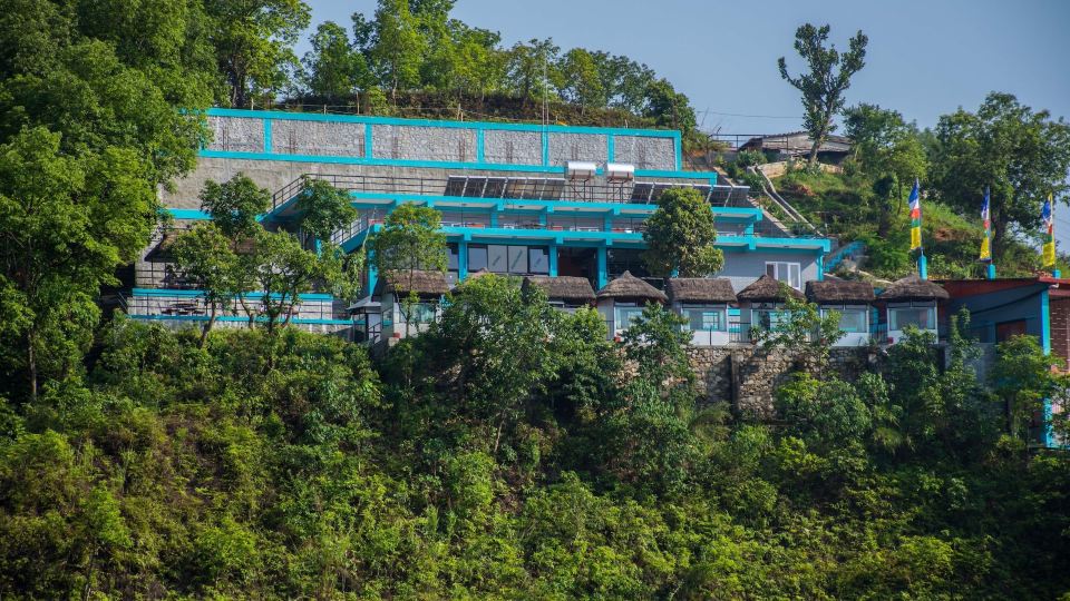 Hotel Seven Lake Paradise