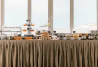 Plaza Hotel - breakfast