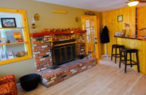 Sleepy Hollow Cabins & Hotel