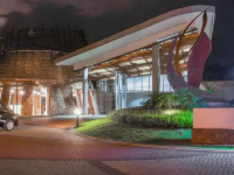 Hotel Neo+ Green Savana Sentul City Hotels in Babakan Madang