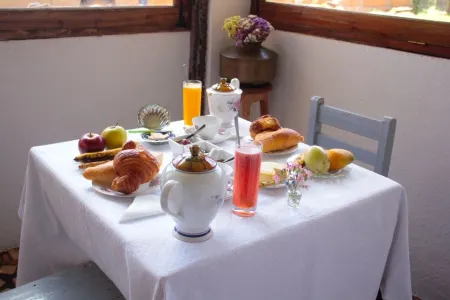 Faly Madagascar Tour Отели в г. Анцирабе