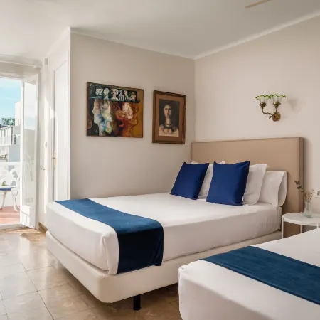 Hotel Medium Romantic