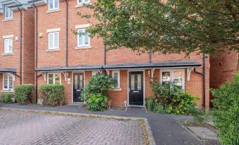 Foxherne 6 Bdrm, 3BA Hse -17